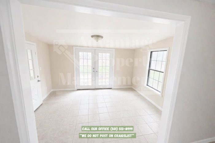 1012 Woodside Dr - Photo 5 of 9