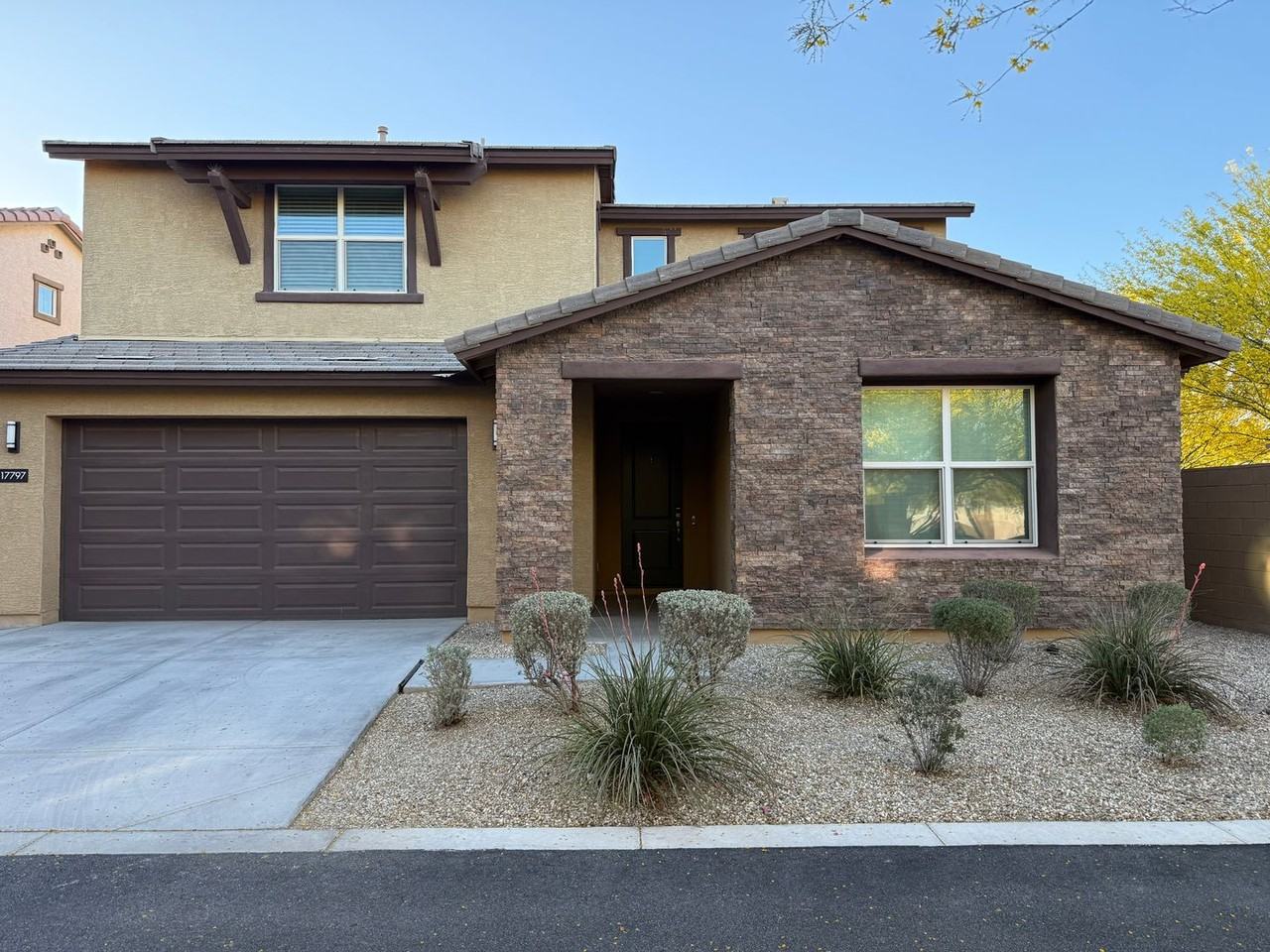 17797 W Cassia Way