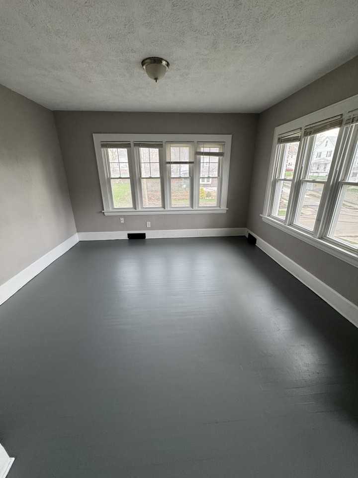 633 Brown St #3 - Photo 4 of 8