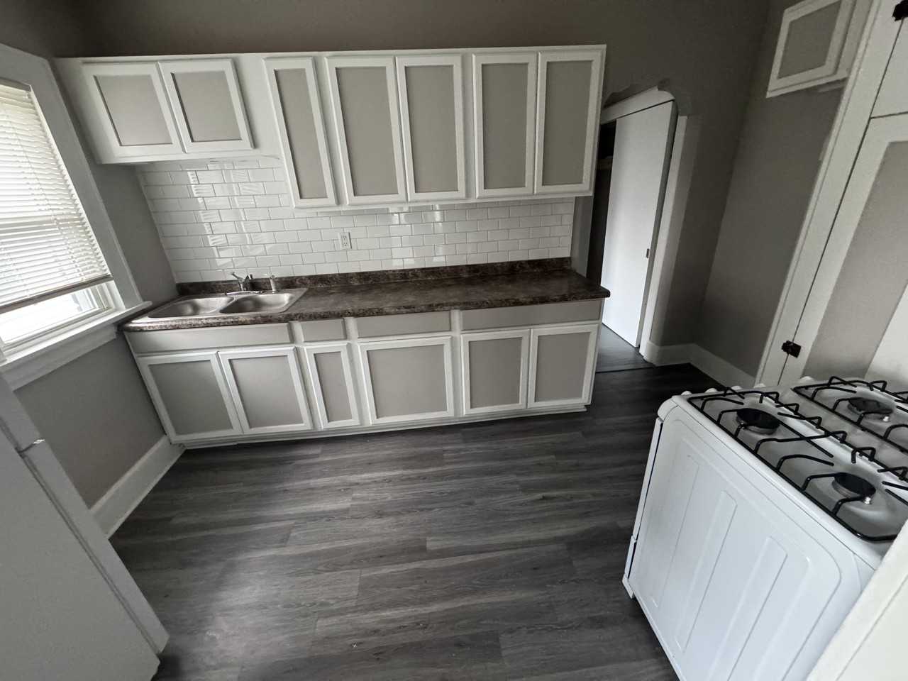 633 Brown St #3 - Photo 6 of 8