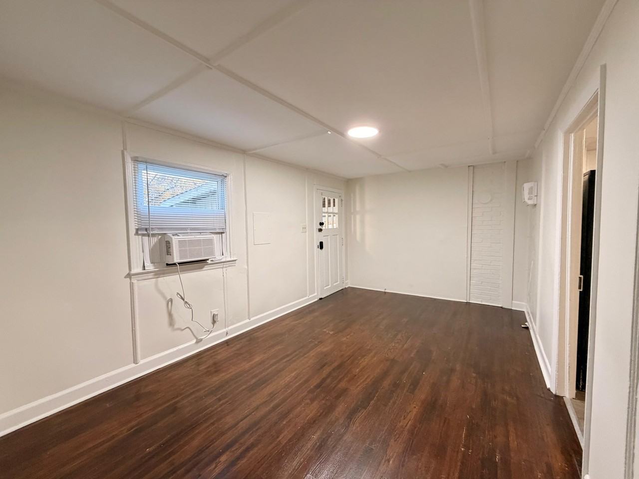 433 Lindsay St #A - Photo 3 of 11