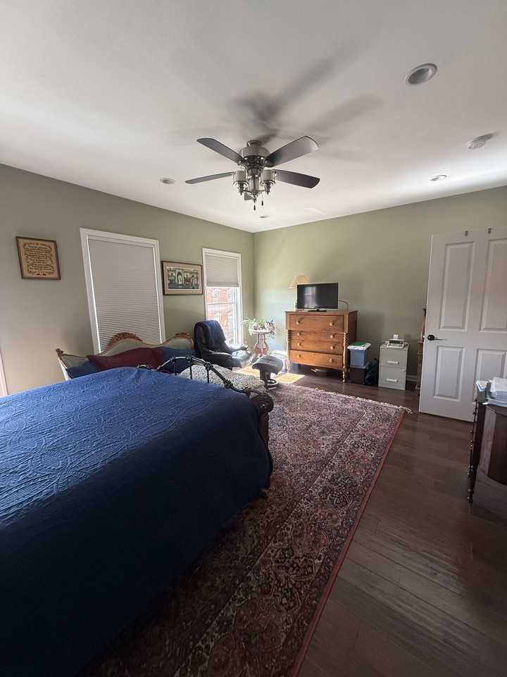 103 N Walnut St #103 - Photo 3 of 6