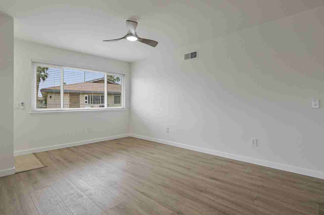 72577 Edgehill Dr #4 - Photo 3 of 18