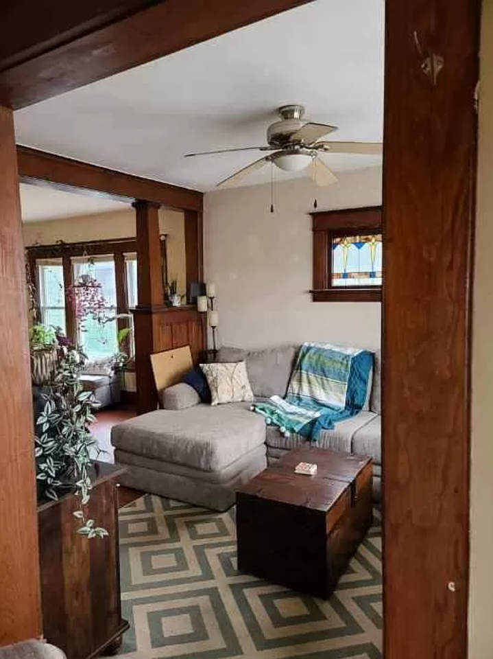 1205 Tonawanda St - Photo 2 of 22