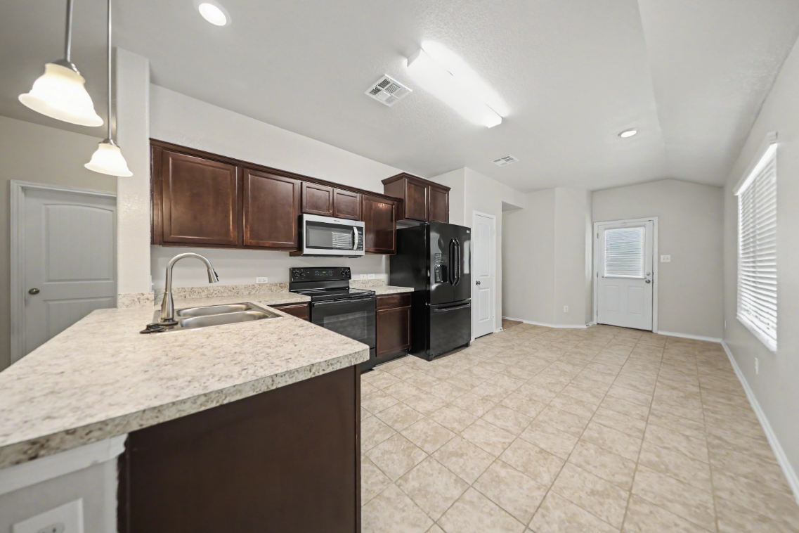 244 Circle Way #NA - Photo 4 of 23