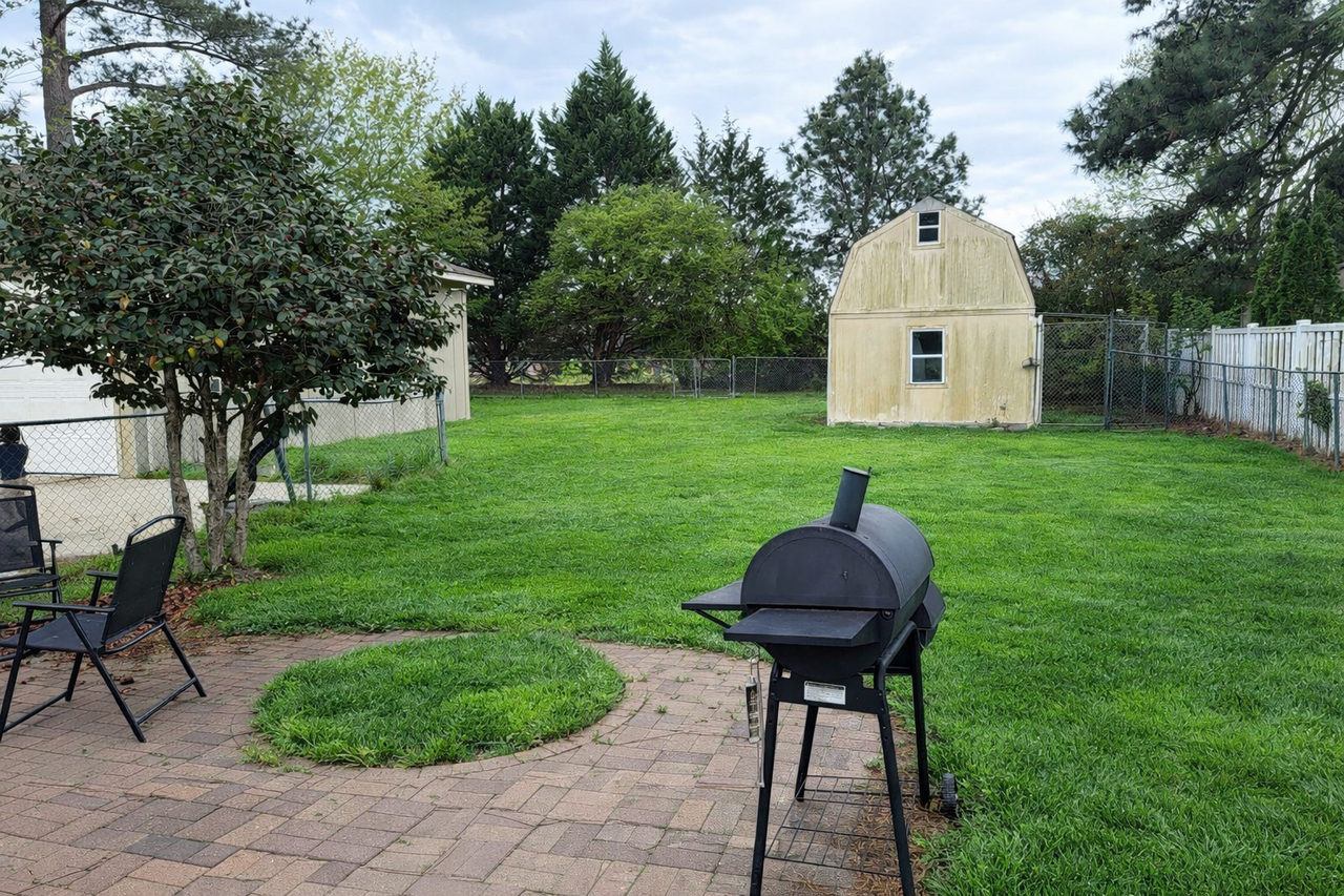 3225 Ridgecrest Dr #NA - Photo 2 of 17