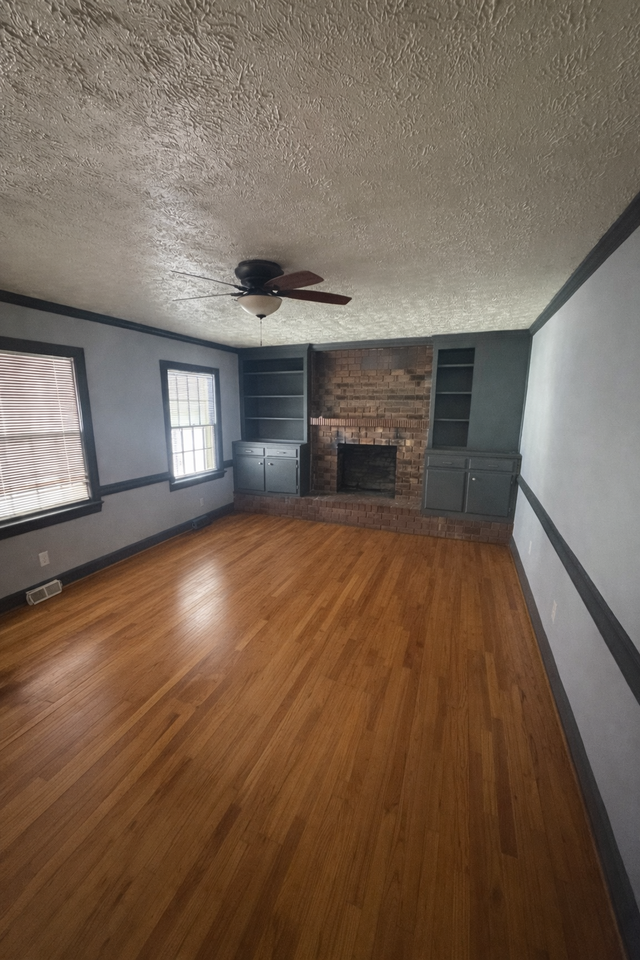 3225 Ridgecrest Dr #NA - Photo 3 of 17