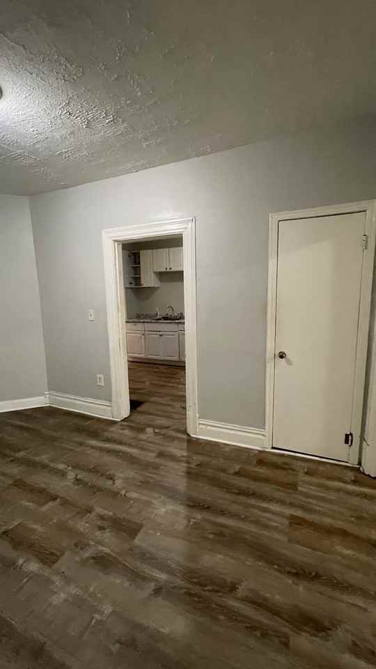 226 Lobinger Ave #NA - Photo 7 of 36
