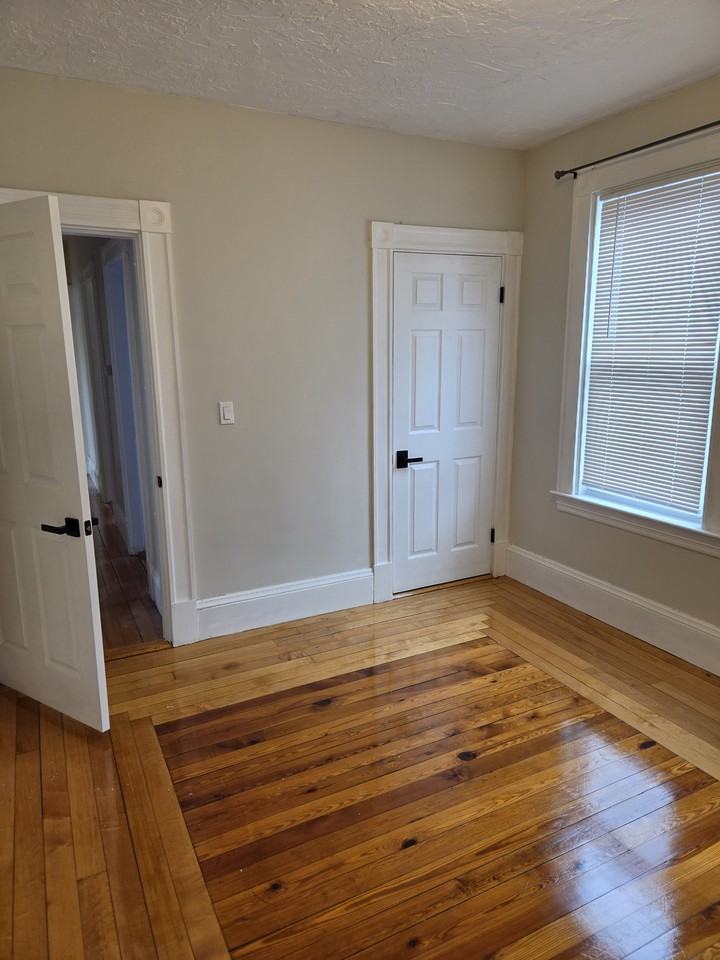 19 Gardner Ave #2 - Photo 2 of 14