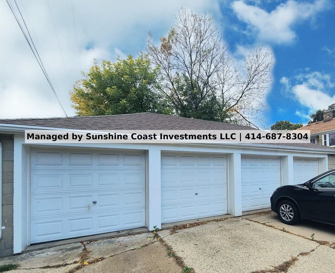 8505 W Center St #4 - Photo 7 of 8