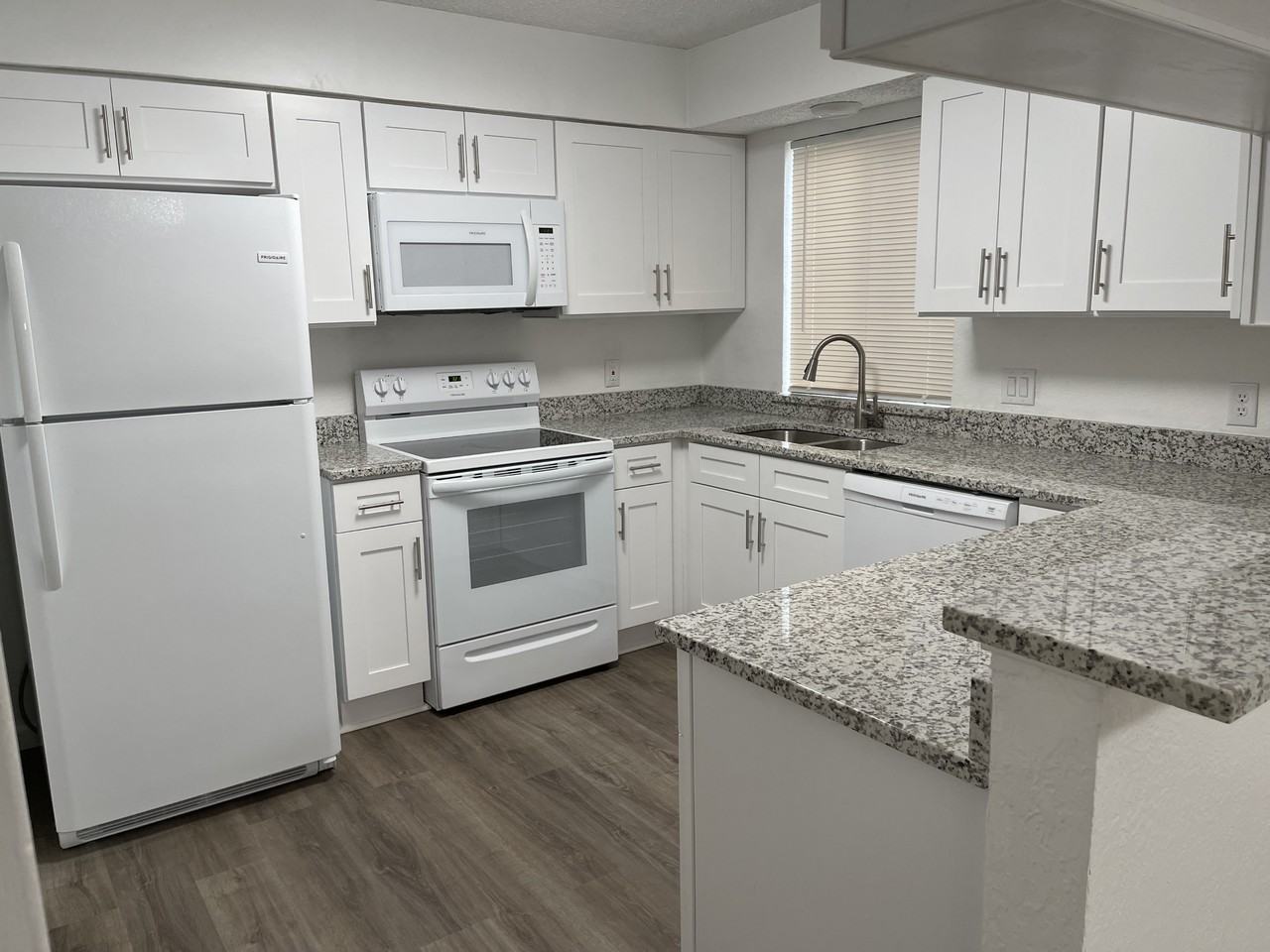 2233 Chase Ct #2233 - Photo 2 of 13