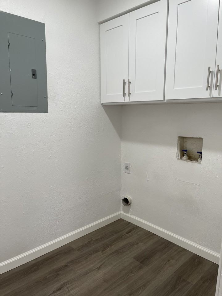 2233 Chase Ct #2233 - Photo 4 of 13