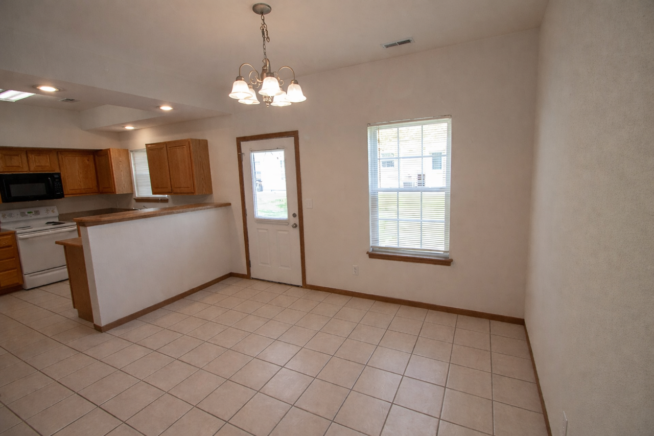 5000 Derby Ridge Dr #208 - Photo 5 of 26