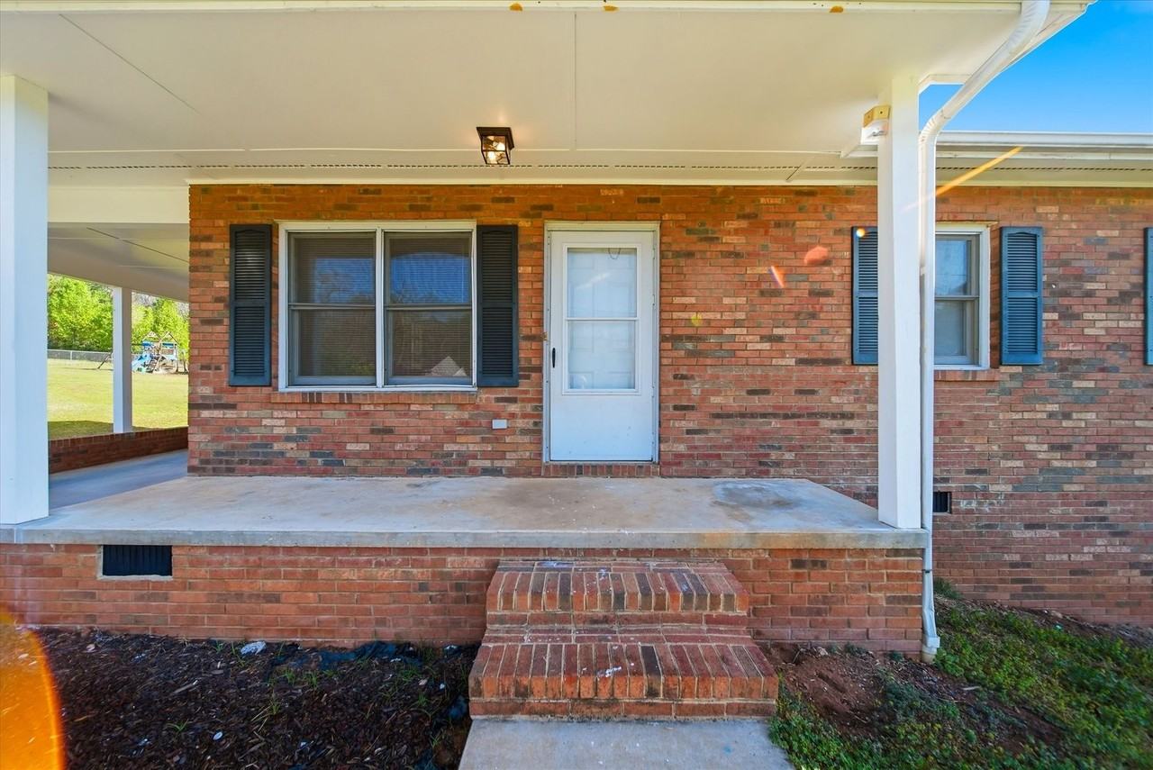 115 Reese Rd - Photo 2 of 18