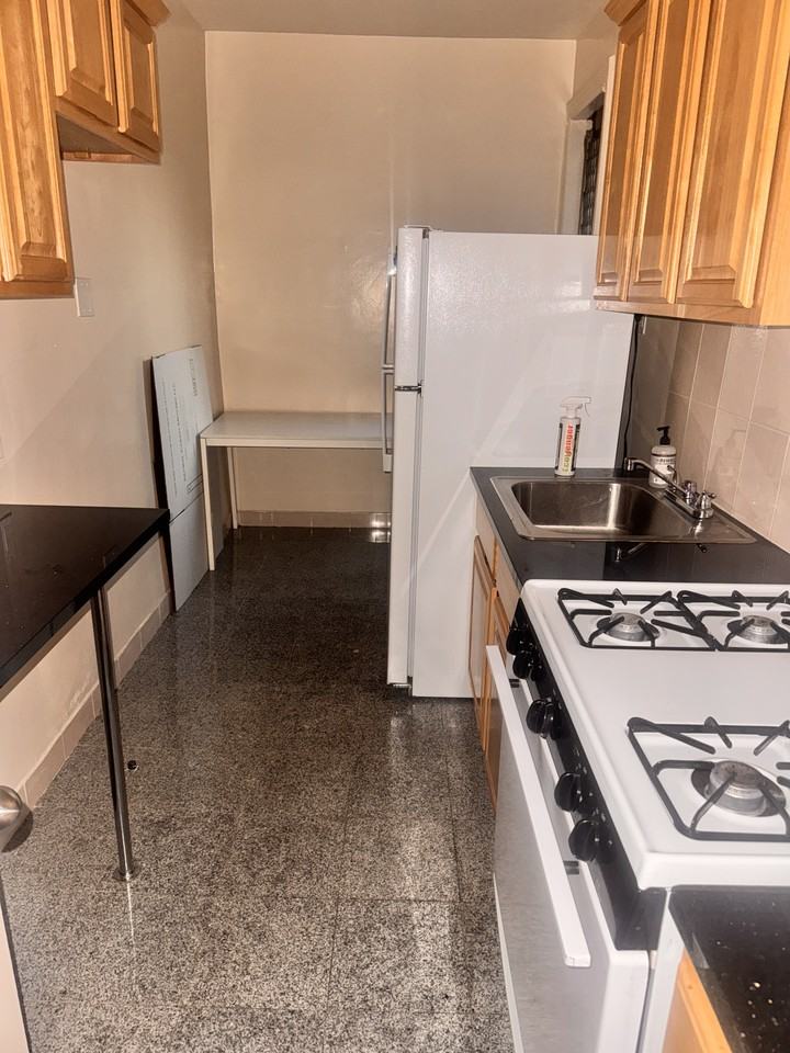 35-50 82nd Street #5D - Photo 5 of 9