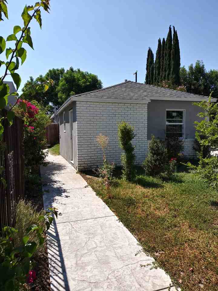 6943 Balcom Ave #NA - Photo 2 of 9