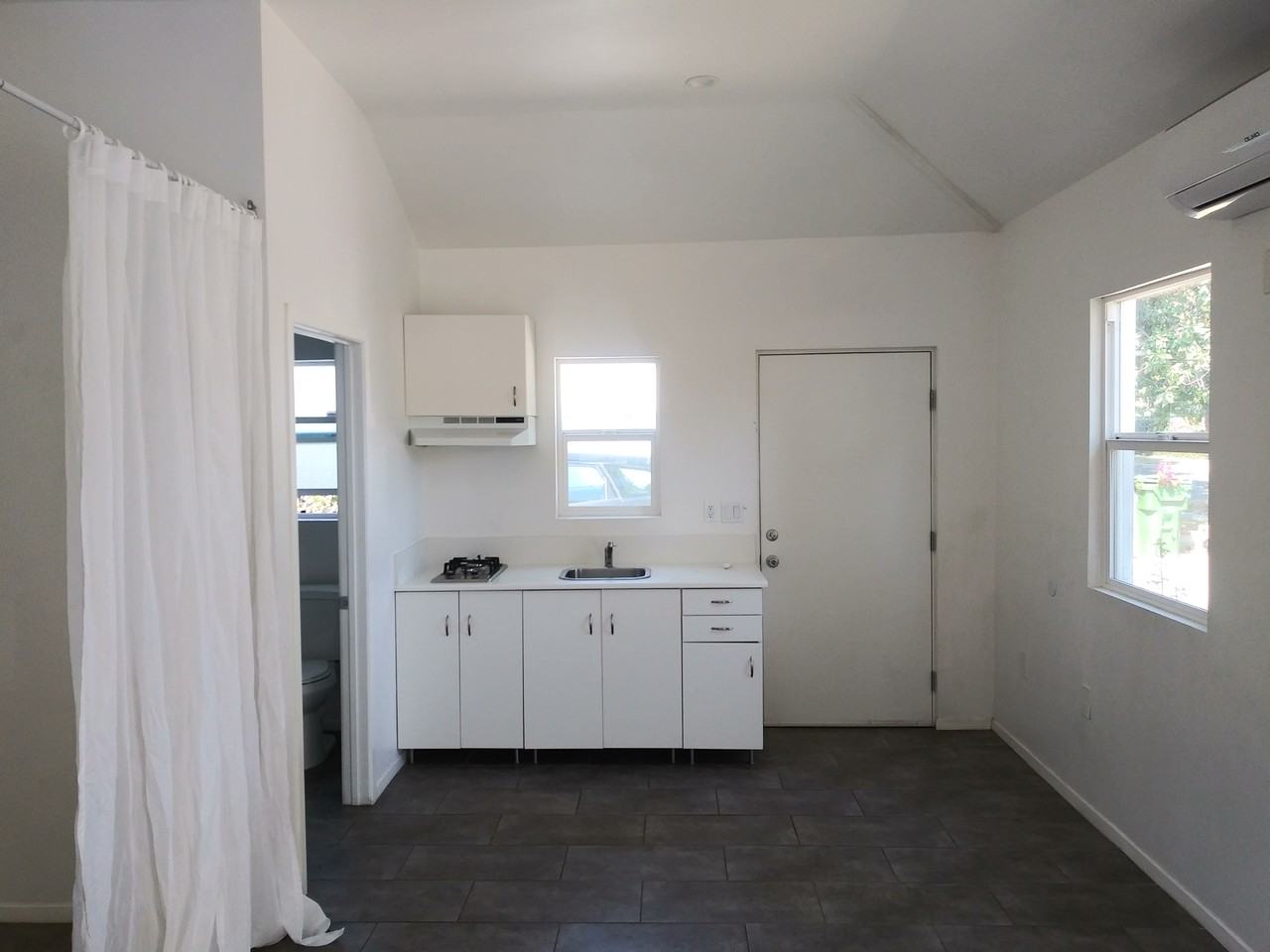 6943 Balcom Ave #NA - Photo 5 of 9