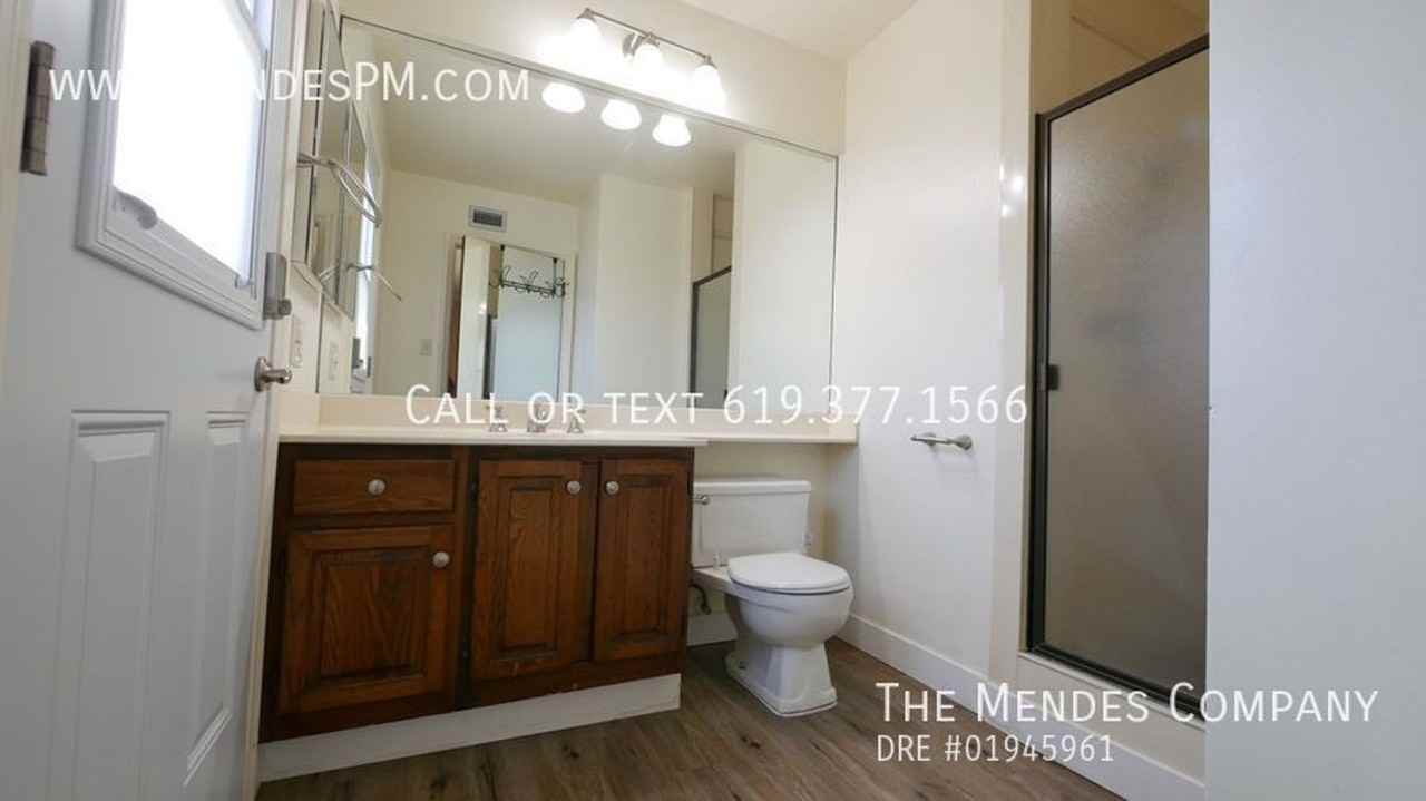 College Rental on 54th St. - Photo 3 of 46