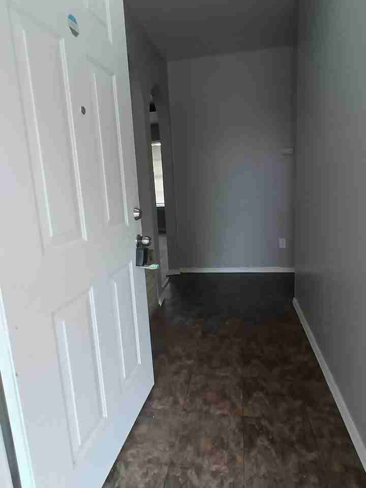 801 Meadowridge Dr - Photo 3 of 30