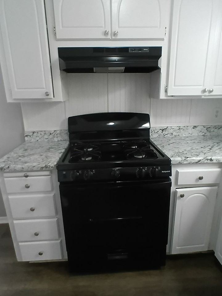 801 Meadowridge Dr - Photo 5 of 30