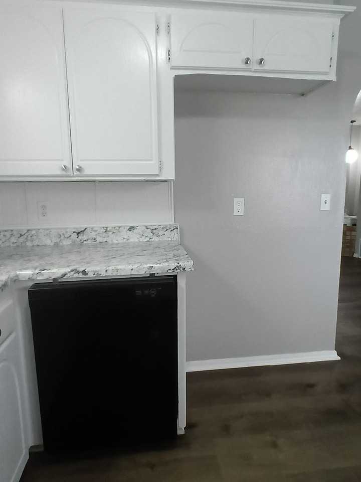 801 Meadowridge Dr - Photo 6 of 30