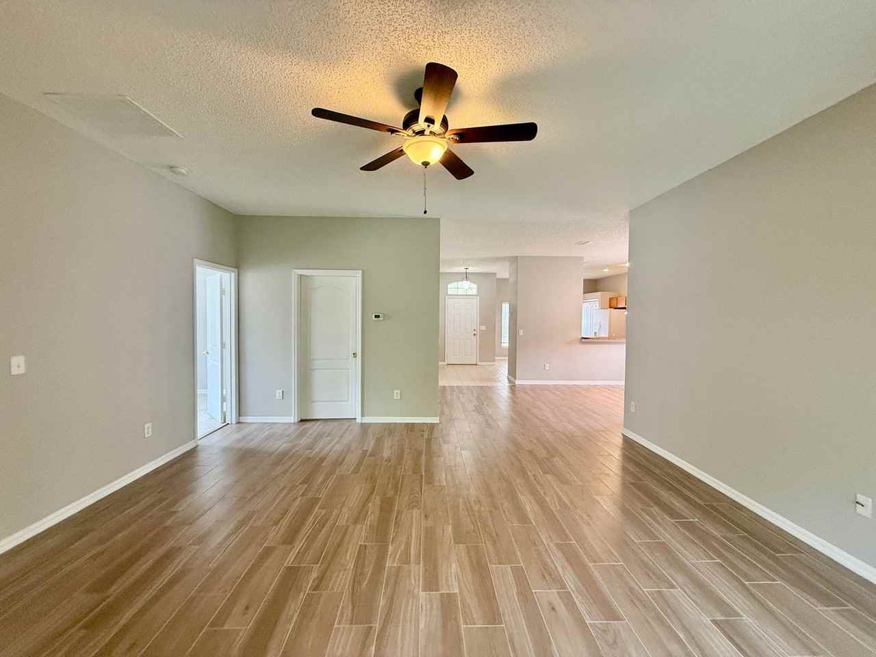 4767 Waterside Pointe Cir - Photo 5 of 21