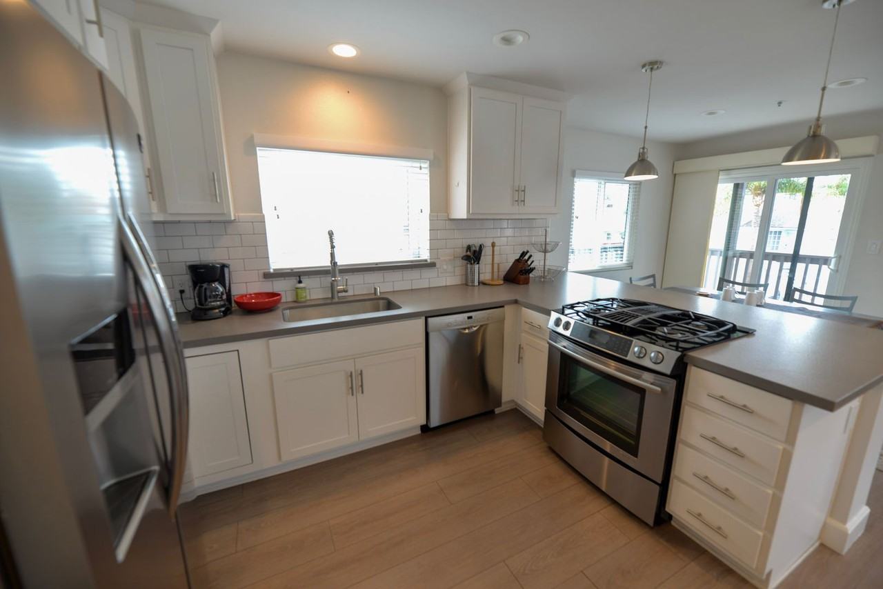 259 Avenida Granada - Photo 5 of 23