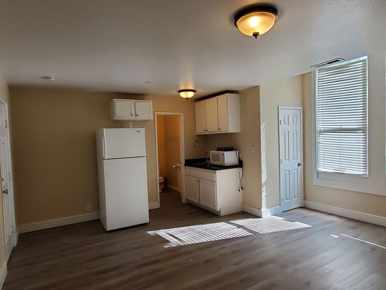 694 S 2nd St #04 - Photo 3 of 5