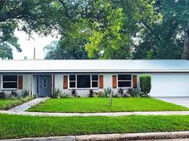 featured image of 3100 Lake Arnold Pl