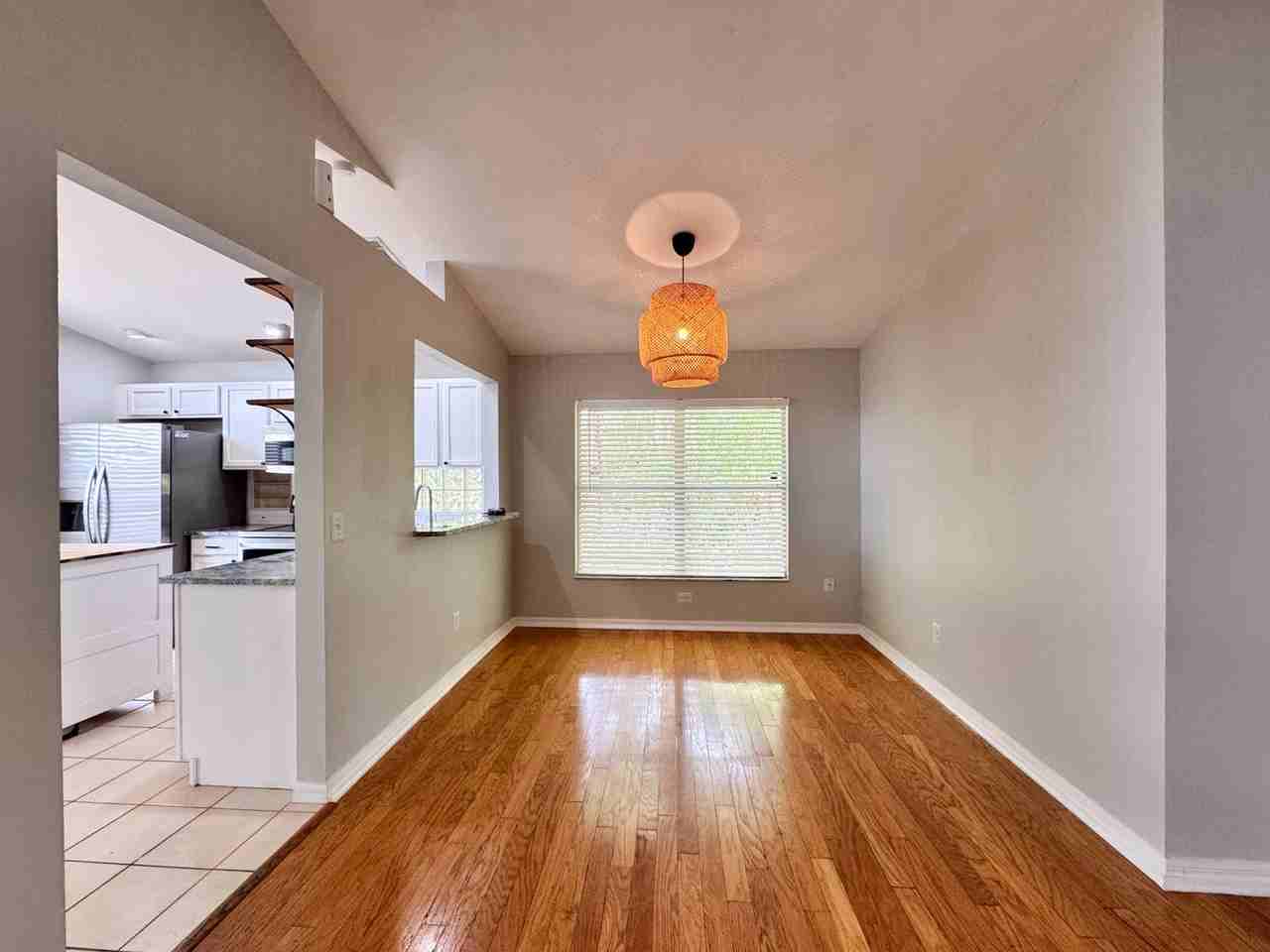 163 London Fog Way - Photo 3 of 21