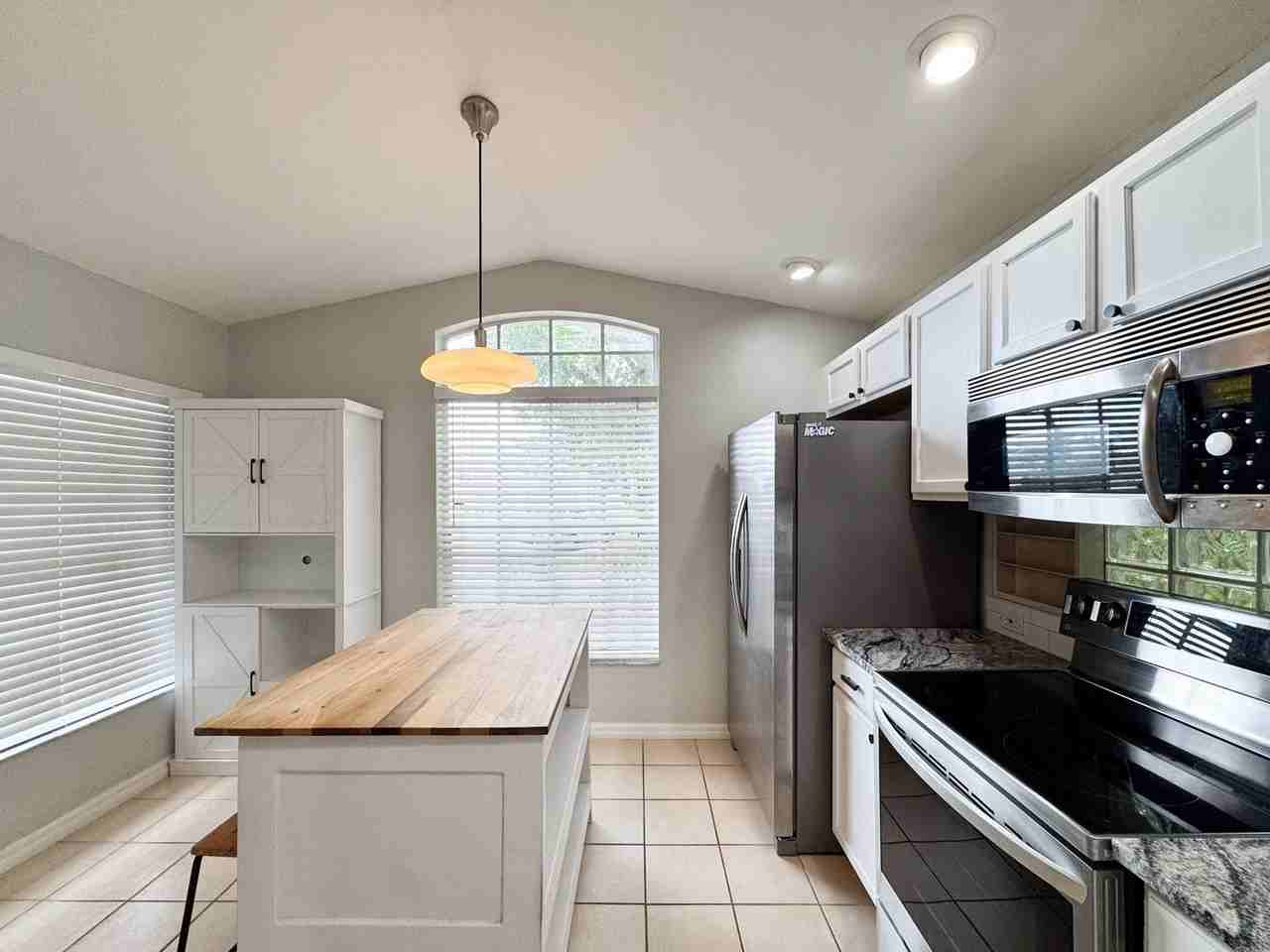 163 London Fog Way - Photo 4 of 21