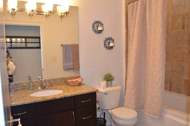 918 W Belmont Ave #306 - Photo 3 of 5