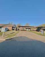 featured image of 1008 Acacia Cir