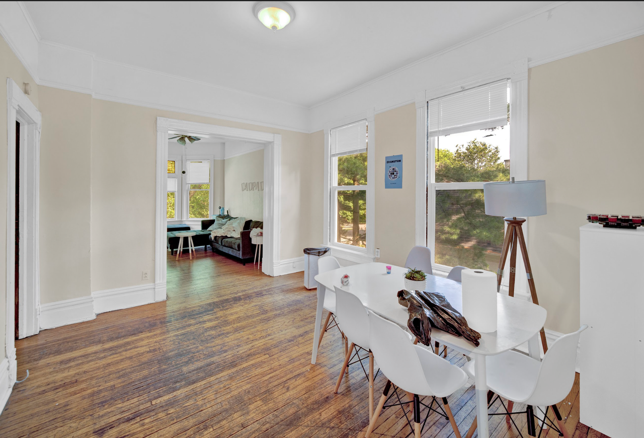 2142 Maple Ave - Photo 5 of 19