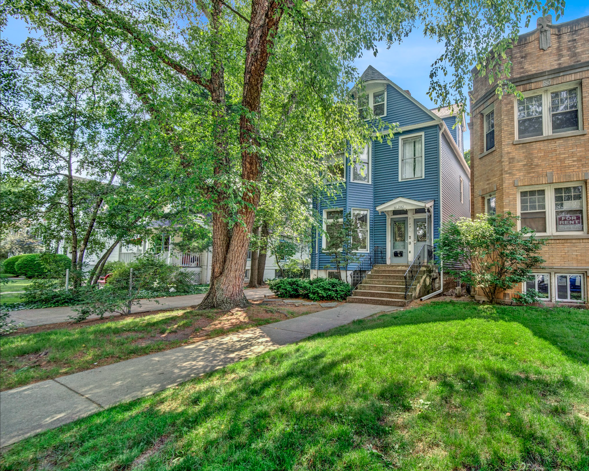 2142 Maple Ave - Photo 6 of 19