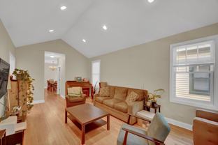 823 Hamlin - Photo 1 of 1
