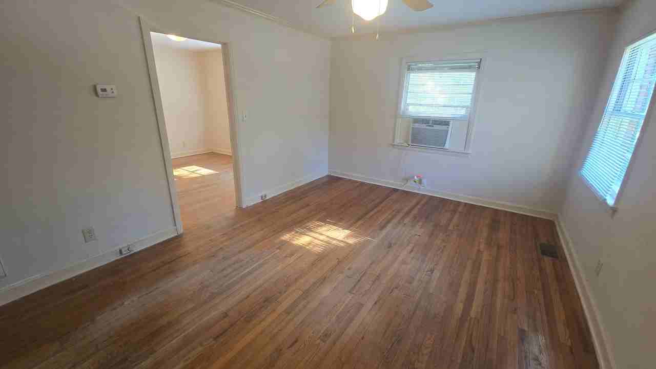 2821 Ashton St - Photo 2 of 18