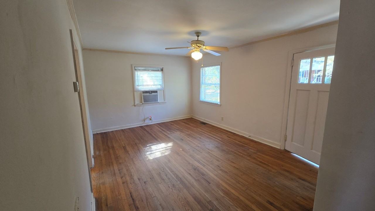 2821 Ashton St - Photo 5 of 18