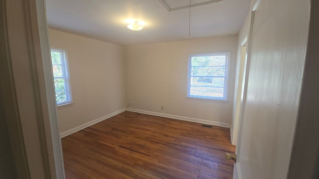 2821 Ashton St - Photo 6 of 18