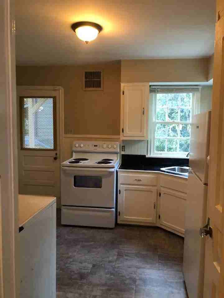 2521 Olive St - Photo 5 of 8