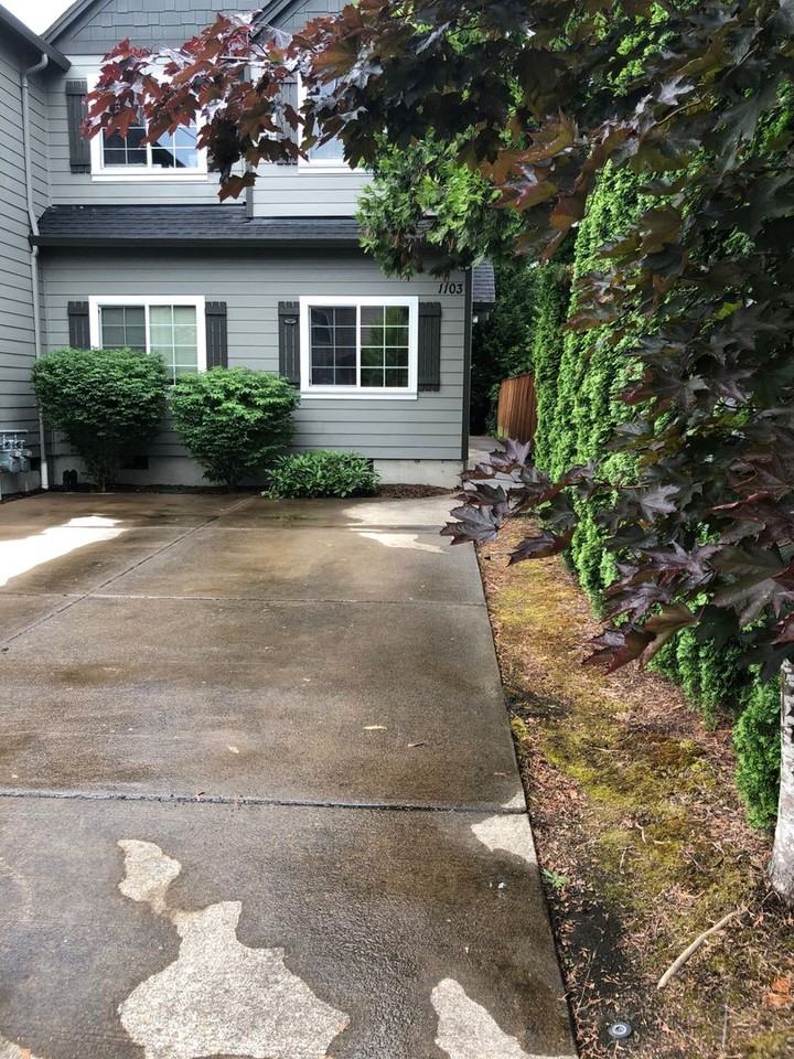 1103 Nw 27th St - Photo 2 of 22