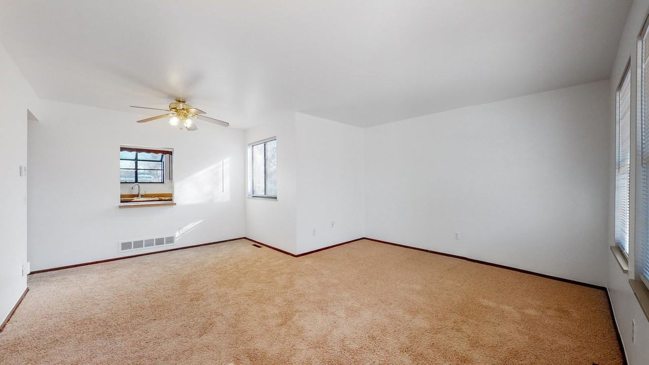 5735 W 2nd Ave - Photo 3 of 36