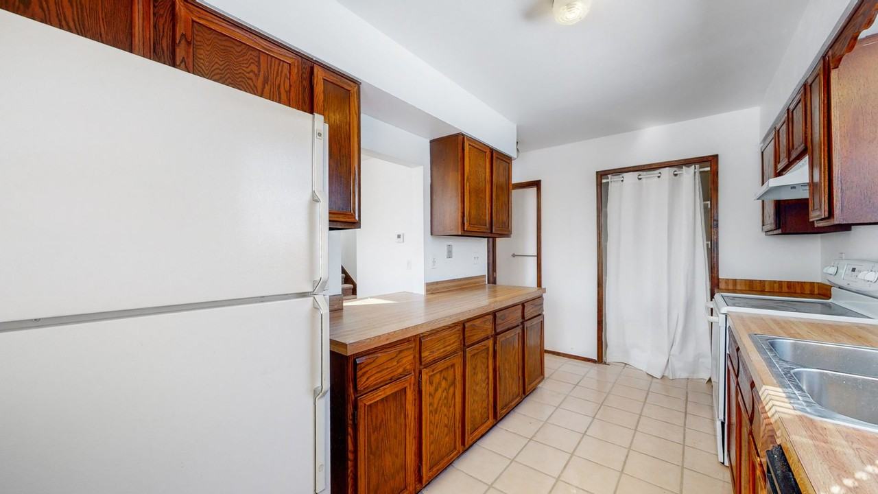 5735 W 2nd Ave - Photo 7 of 36