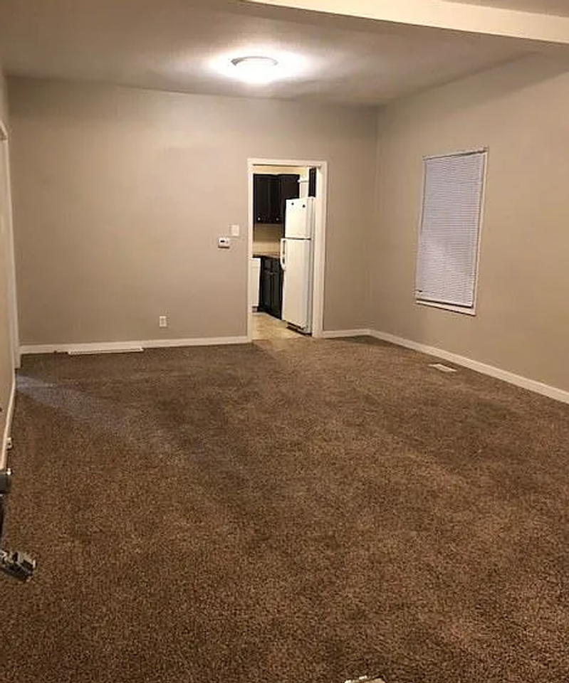 2120 Capitol Ave - Photo 4 of 5