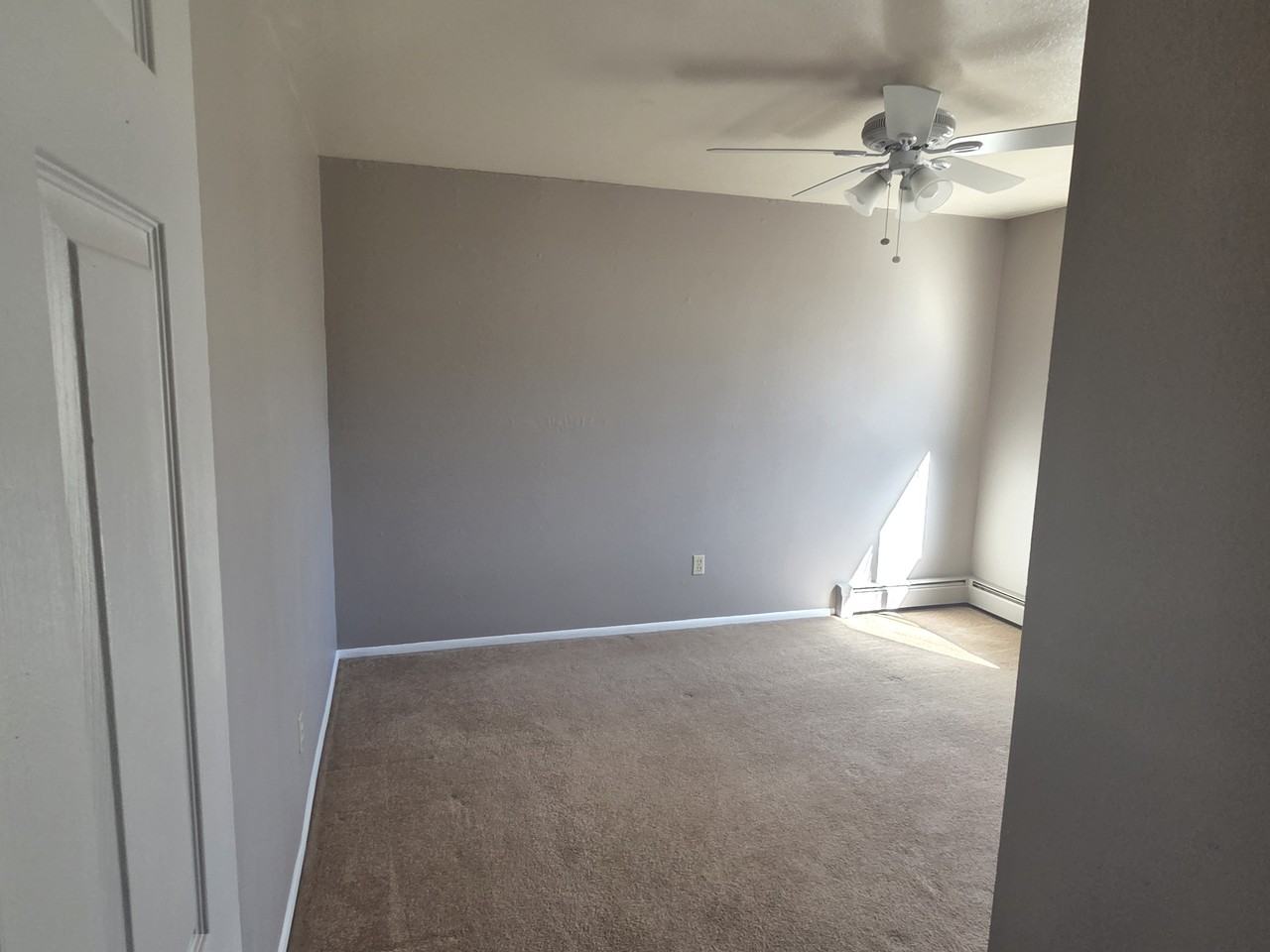 WPARK APARTMENTS - Photo 7 of 11