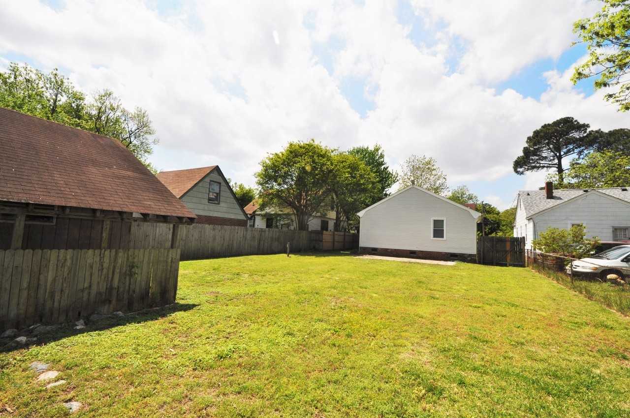 1128 Hazel Ave - Photo 2 of 18