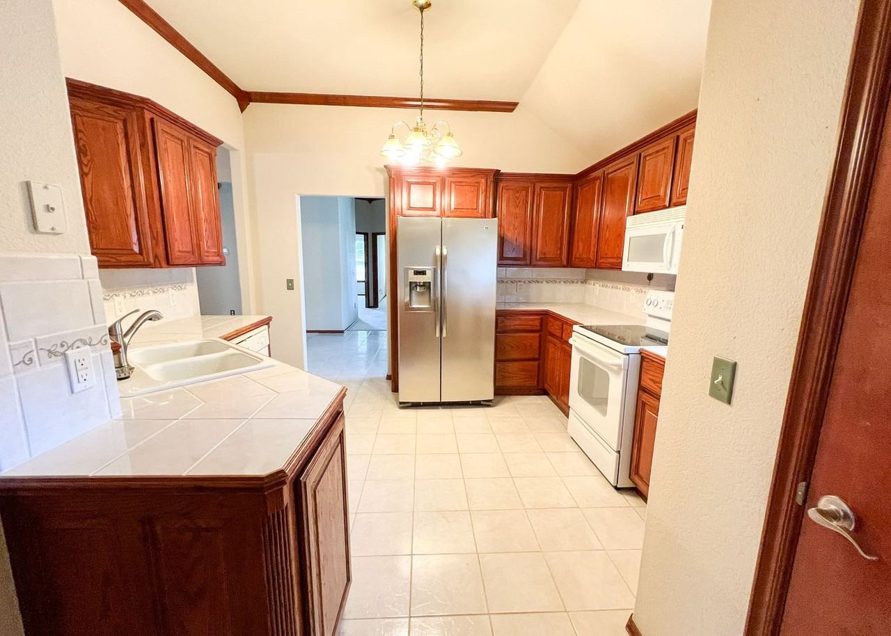 3800 E Ridge Pointe Cir - Photo 7 of 24