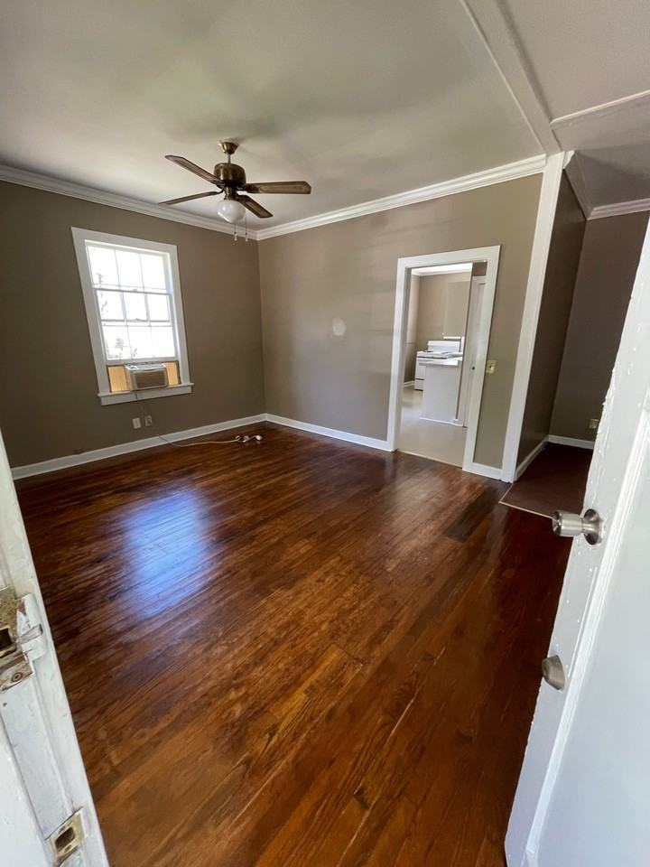 1111 W Burdeshaw St #2 - Photo 2 of 6