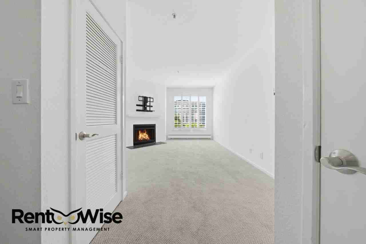 2060 Sutter St #303 - Photo 4 of 36