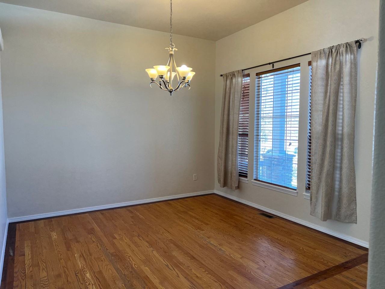 9986 Kings Canyon Dr - Photo 7 of 22